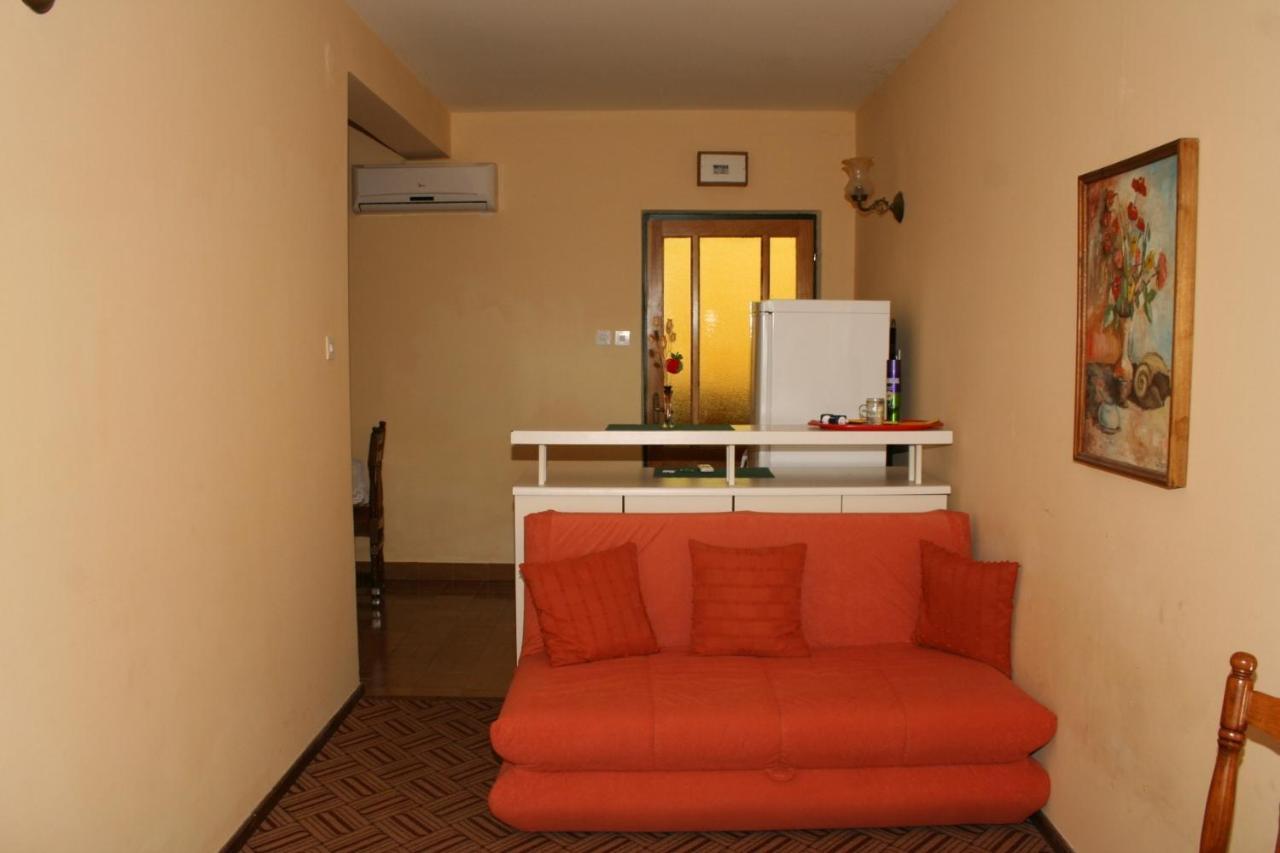 Apartments And Rooms By The Sea Sucuraj, Hvar - 4029 Exterior photo
